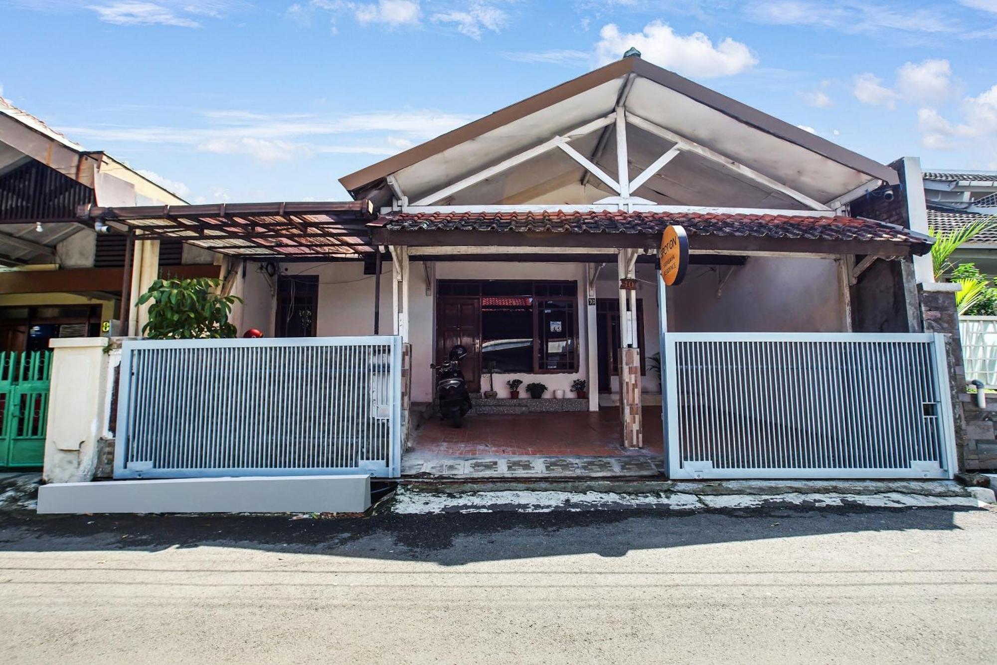 Spot On 91117 Sriwijaya Residence Syariah Бандунг Екстериор снимка