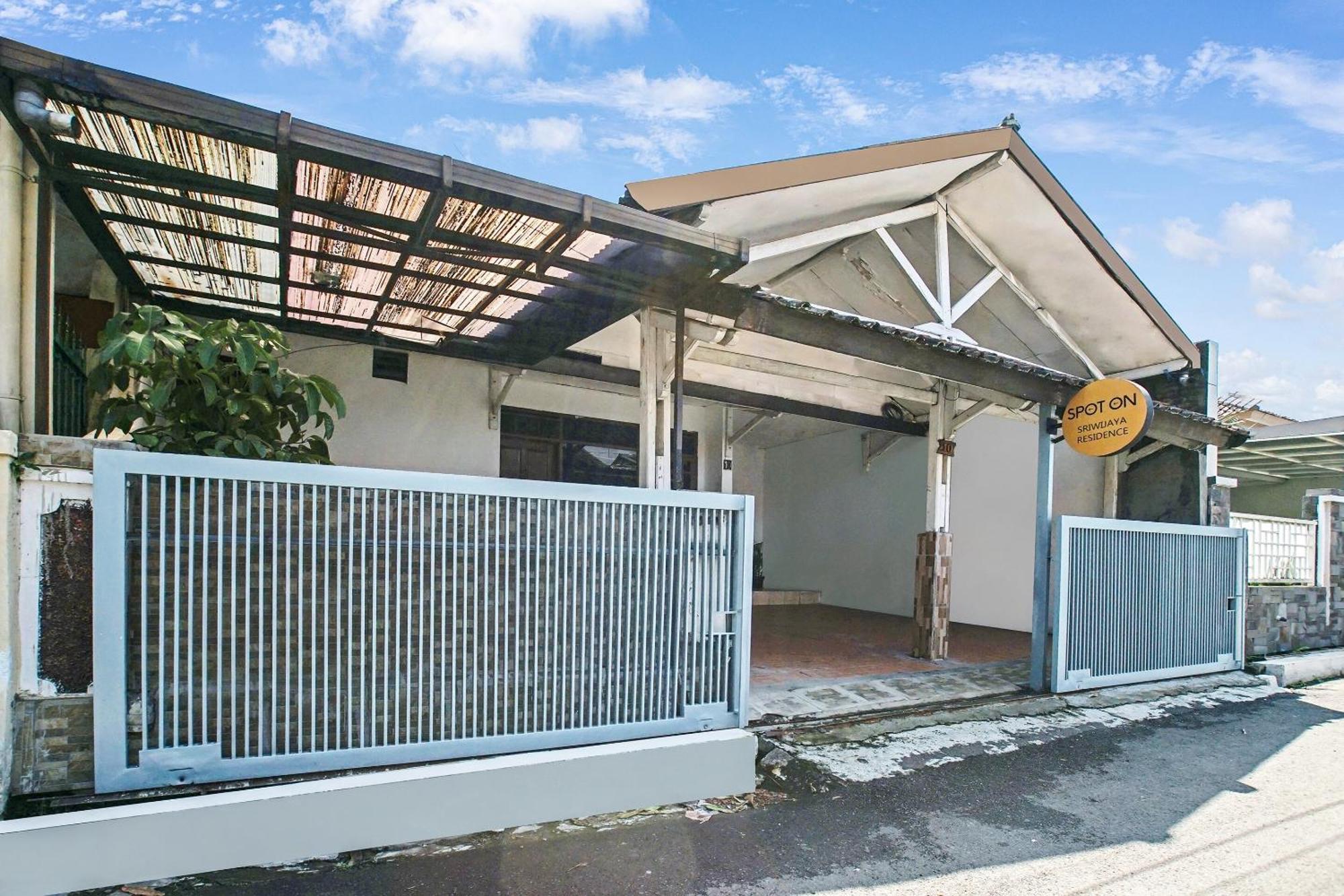Spot On 91117 Sriwijaya Residence Syariah Бандунг Екстериор снимка