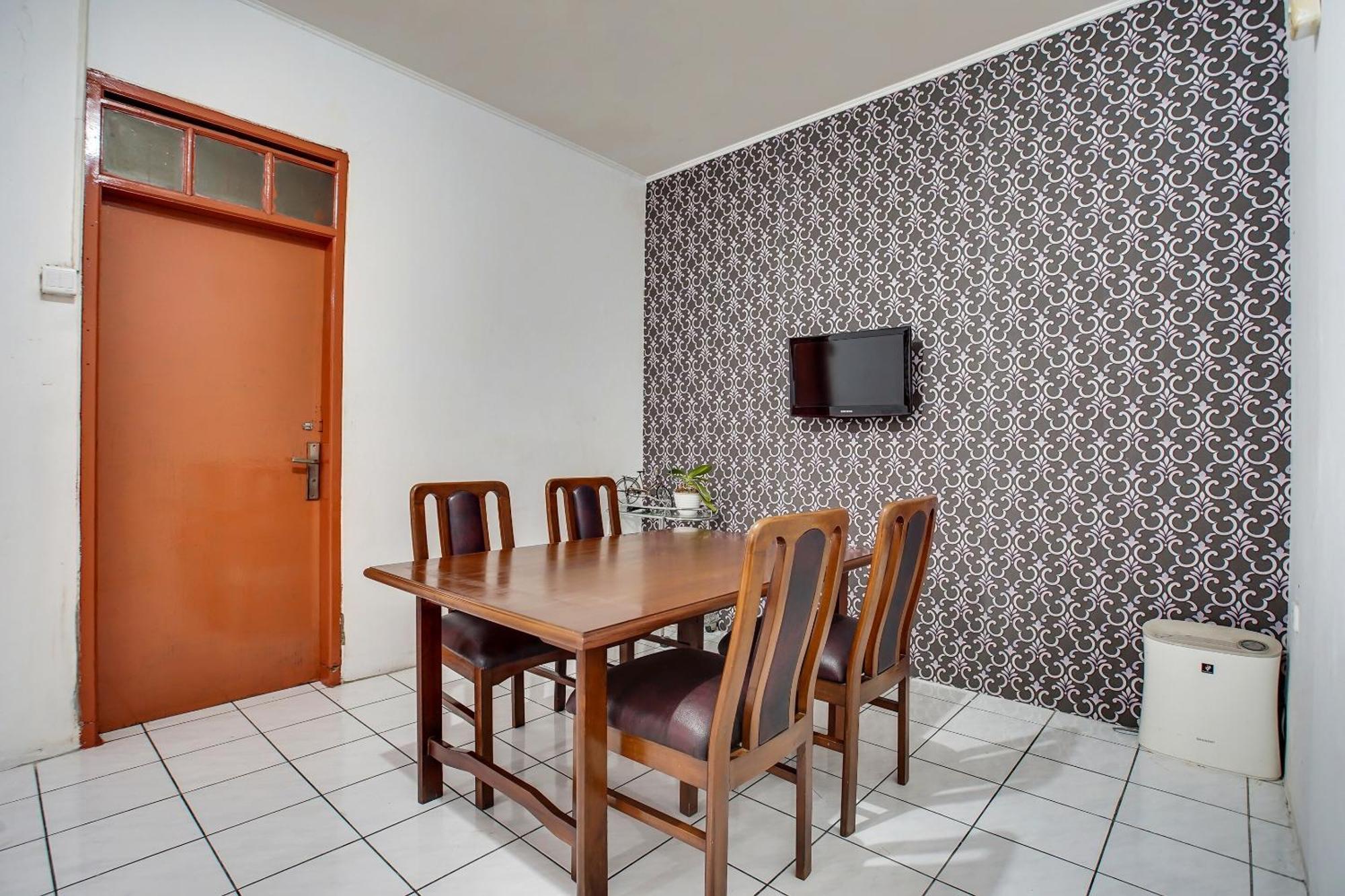 Spot On 91117 Sriwijaya Residence Syariah Бандунг Екстериор снимка
